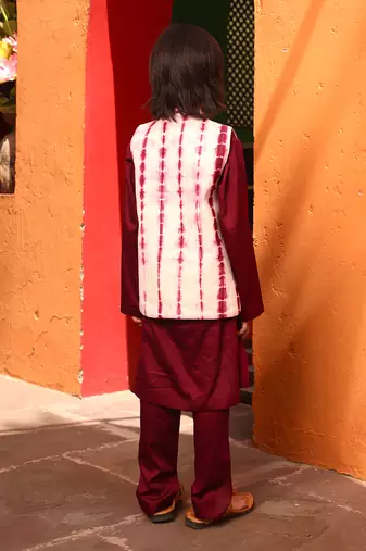 Maroon tie and dye nehru jacket set