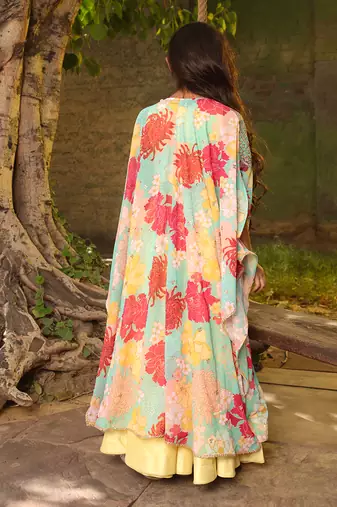 Yellow printed cape set