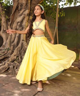 Yellow printed cape set 3