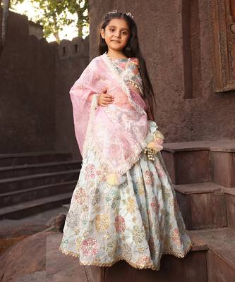 Off white embroidered lehenga set 1