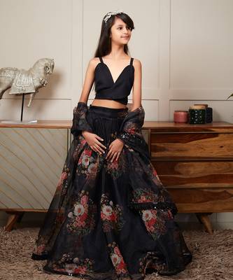 Black printed skirt set 1