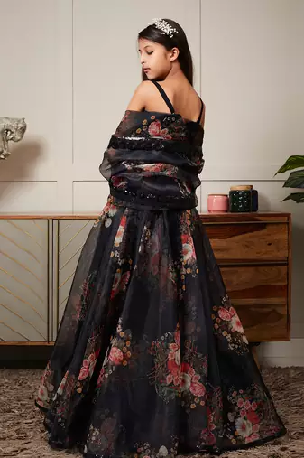 Black printed skirt set