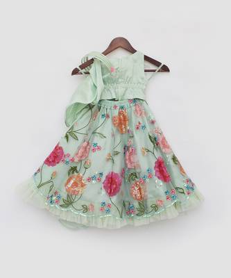 Pista green embroidered skirt set 5