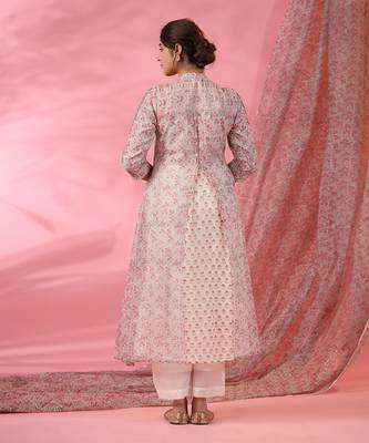 Off white gulbagh box pleated kurta set 2
