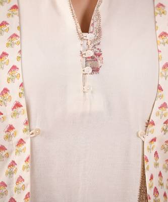 Off white sana short jacket kurta with qullote 4