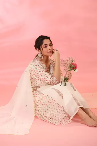 Off white maha kurta set