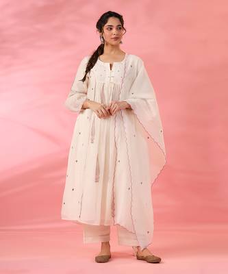 Off white gul geather kurta set 1