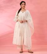 Off white gul geather kurta set