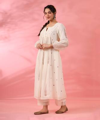 Off white gul geather kurta set 2