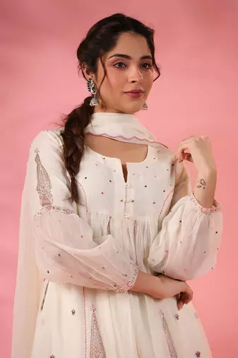 Off white gul geather kurta set