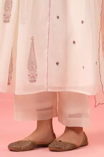 Off white gul geather kurta set