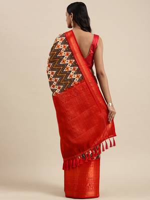 Beautiful Kalamkari Digital Print Sareewith Heavy Rich Zari & Red Color Blouse 3
