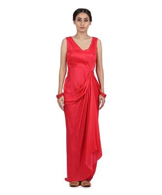 Strwberry Hir:Draped Dress With Cape 4