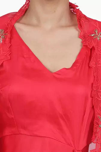 Strwberry Hir:Draped Dress With Cape