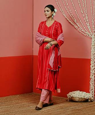 Red a line woven cotton kurta set 1