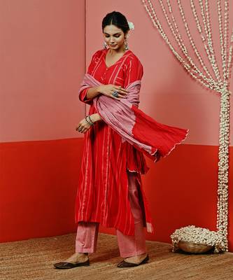 Red a line woven cotton kurta set 3