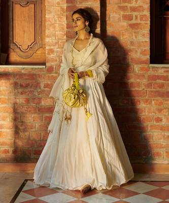 Ivory Jasna Lehenga Set 7