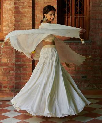 Ivory Jasna Lehenga Set 8