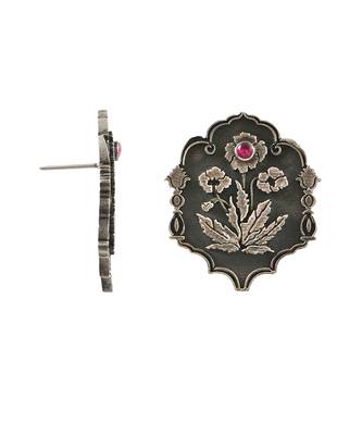 Silver adorable floral stud earrings 3