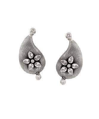 Silver floral & tear drop stud earrings 5