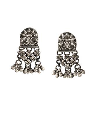 Silver oxidized floral stud earrings 5
