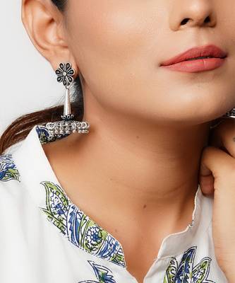 Silver oxidized floral stud earring jhumki 2