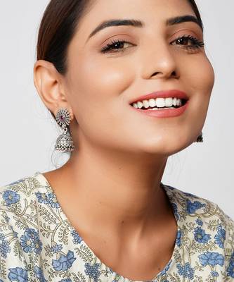 Silver oxidized rawa floral stud jhumki with ghungroo 1