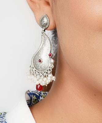 Silver antique tear drop stud earrings 3