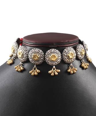 Gold plated floral adorable choker thread necklace 3