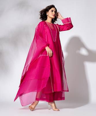 Fuschia pink pure chanderi embroidered kurta set 2