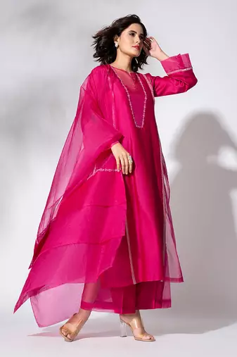 Fuschia pink pure chanderi embroidered kurta set
