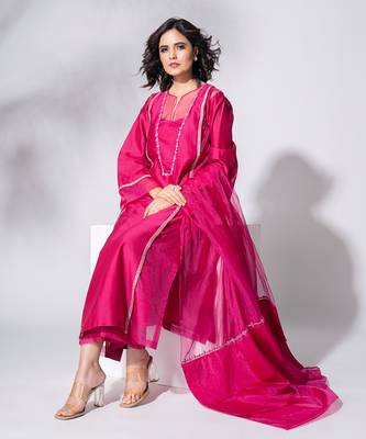 Fuschia pink pure chanderi embroidered kurta set 3