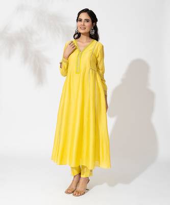 Yellow pure chanderi lace embroidered anarkali set 4