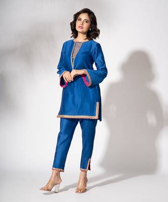 Electric blue pure chanderi lace embroidered kurta set 4