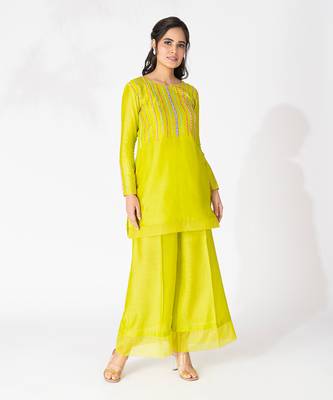 Lime green pure chanderi emboidered kurtaset 3