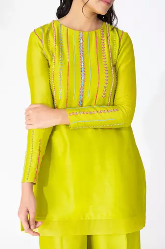 Lime green pure chanderi emboidered kurtaset