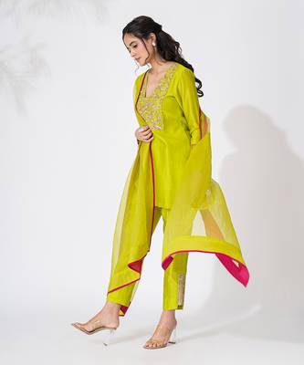 Lime green pure chanderi emboidered short kurta set 3