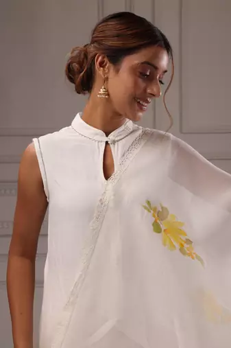   Off White Hand Painted Organza Dupatta With Crochet Lace
