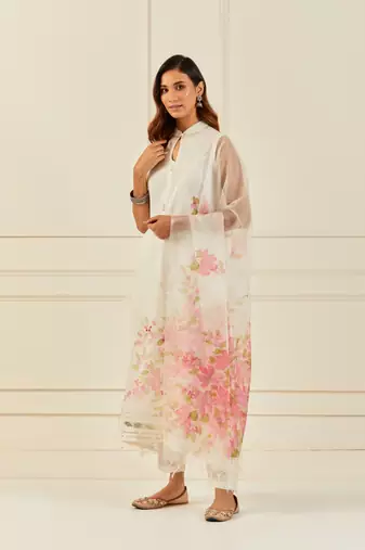 Geroo Jaipur Off-white Hand-Painted Organza Dupatta With Tassels