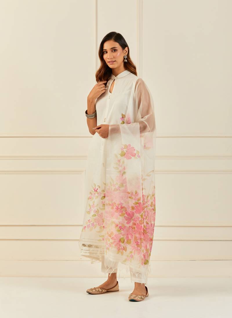 Geroo Jaipur Off-white Hand-Painted Organza Dupatta With Tassels