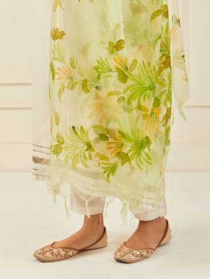   Green Hand Painted Organza Dupatta With Tassels 2