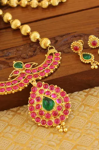 Designer kempu gold plated peacock necklace set