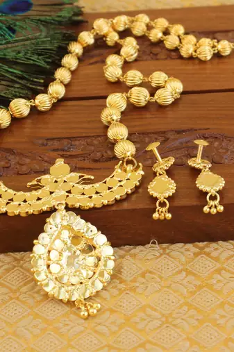 Designer kempu gold plated peacock necklace set