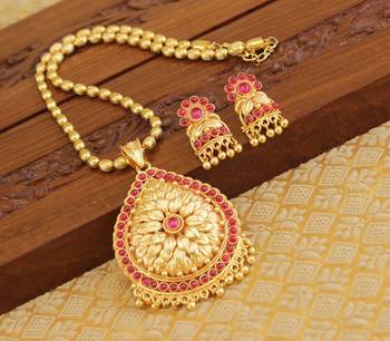 Designer gold plated kempu necklace set 1