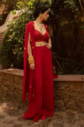 Red slit jacket set