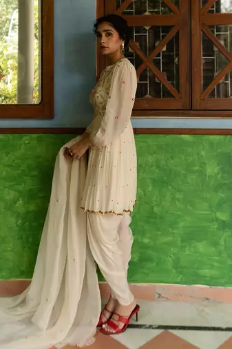Offwhite jaal coin kurta set