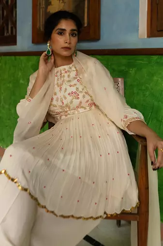 Offwhite jaal coin kurta set
