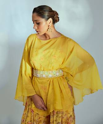 Yellow crepe and organza pant set 4