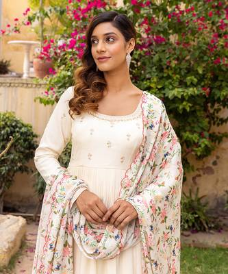 Off white georgette crepe anarkali set 3