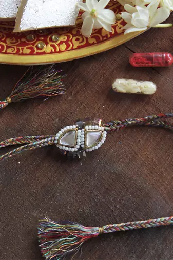 Trillion Kundan And Bead Rakhi